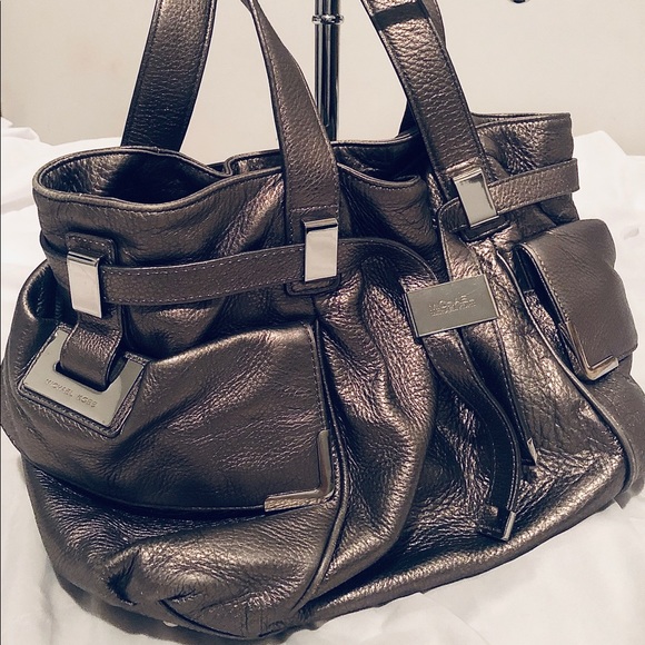 Michael Kors Handbags - ❤️ Michael Kors Metallic Handbag